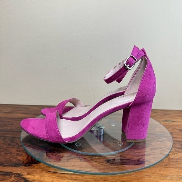 BANDOLINO Women's Armory Dress Sandals - Magenta Faux Suede - Picture 2 of 16